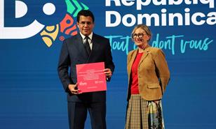 David Collado insta a agentes turísticos de Francia a promover a RD como un destino seguro