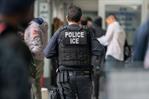 Ocho grupo latinos piden al Congreso protección frente a redadas migratorias en EE. UU.
