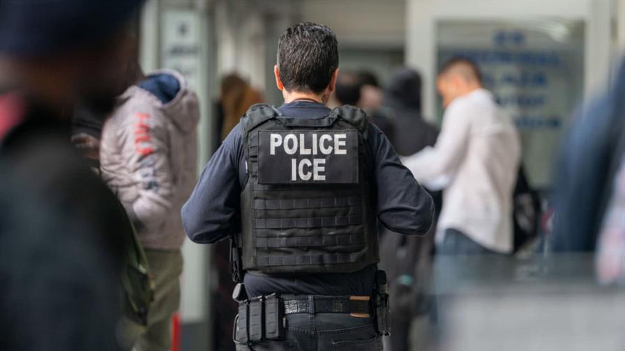 Ocho grupo latinos piden al Congreso protección frente a redadas migratorias en EE. UU.