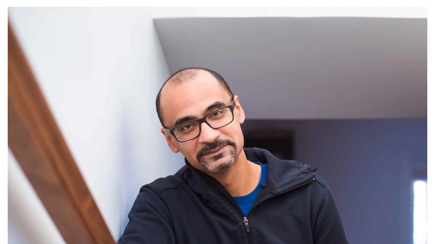 El premio pulitzer Junot Díaz abrirá el festival internacional de poesía Cosmopoética 2025