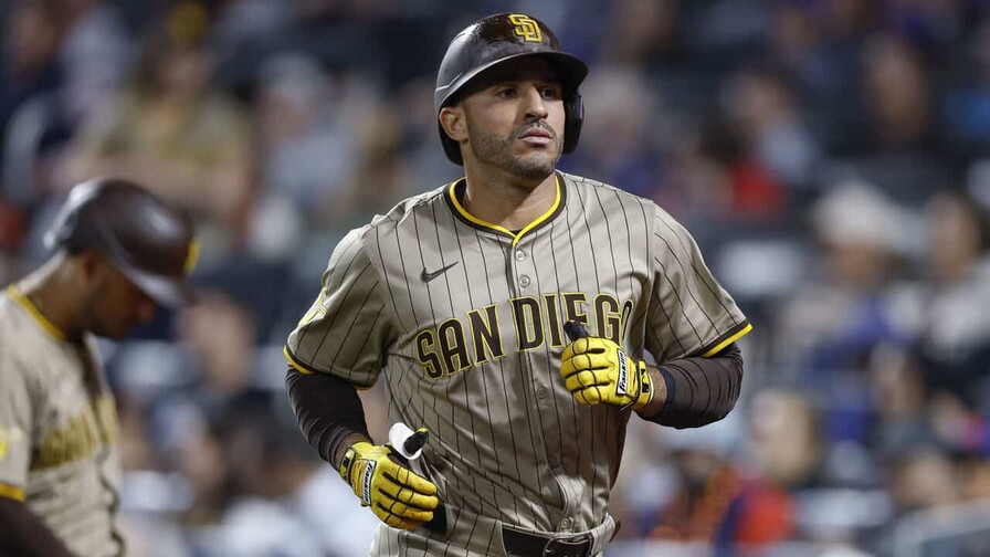 Ram&oacute;n Laureano produce el hit de la victoria para los Padres en Boston