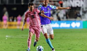 Messi aporta doblete a la goleada que lleva al Inter Miami a los playoff