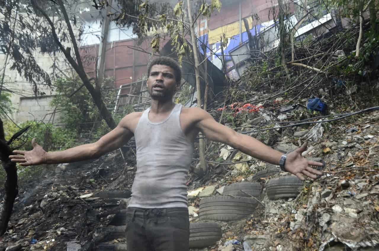 Julio José Ogando Durán, uno de los afectados por el incendio.
