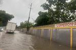 Lluvias asociadas a onda tropical provocan inundaciones en varios sectores de La Romana