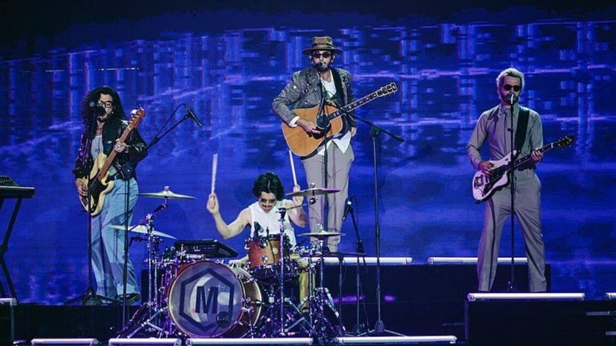Bad Bunny y Morat arrasan en Premios Juventud 2025