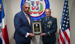 Consulado dominicano en NY reconoció al general Hernández Calcaño por designación en la ONU