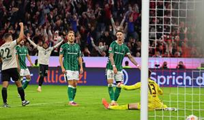 Bayern Múnich golea 4-0 al Werder Bremen y extiende a cinco su invicto en la Bundesliga