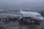 Tormentas paralizan operaciones en aeropuertos de Nueva York con cientos de vuelos cancelados Tormentas paralizan operaciones en aeropuertos de Nueva York con cientos de vuelos cancelados