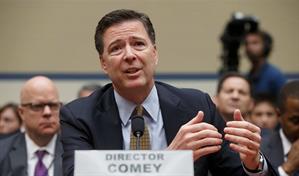 Comey advierte que Trump podría volver a perseguirlo tras la desestimación de su caso