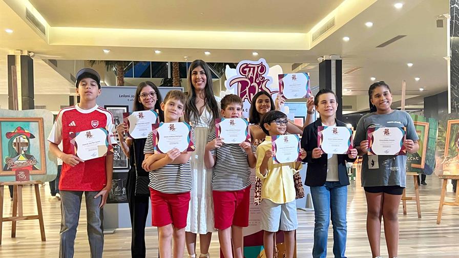 El arte joven toma Blue Mall Puntacana con la muestra "Gato de París 2025"