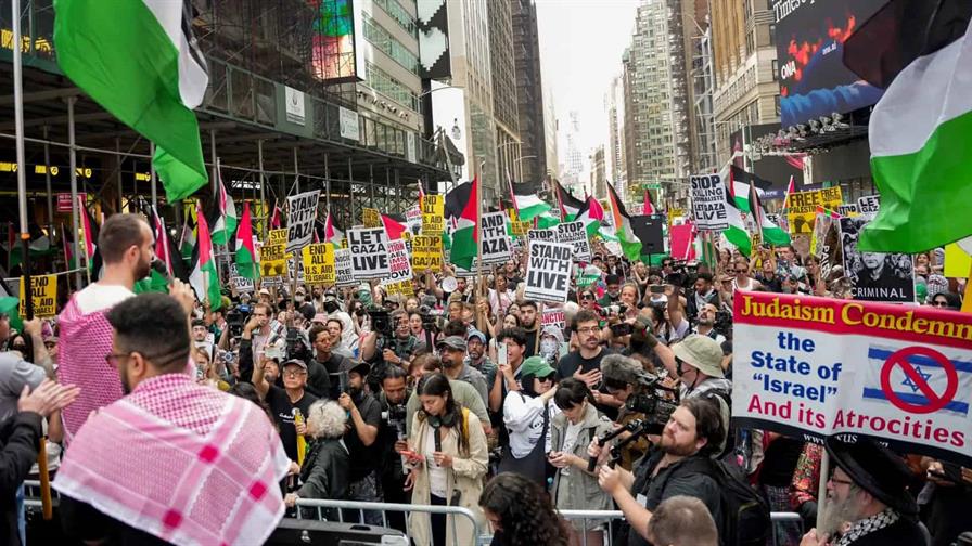 Unas 2,000 personas marchan en Nueva York contra Benjamín Netanyahu y la guerra de Gaza