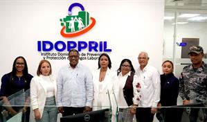 Idoppril reinaugura oficina en La Romana
