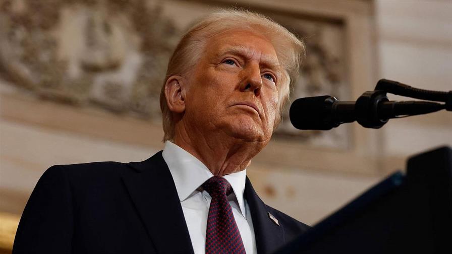 Trump niega que la imputación del exjefe del FBI sea por venganza: Es por justicia