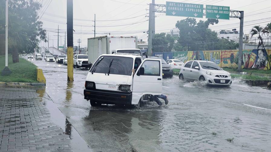 El COE emite alerta verde para cinco provincias por lluvias de este s&aacute;bado