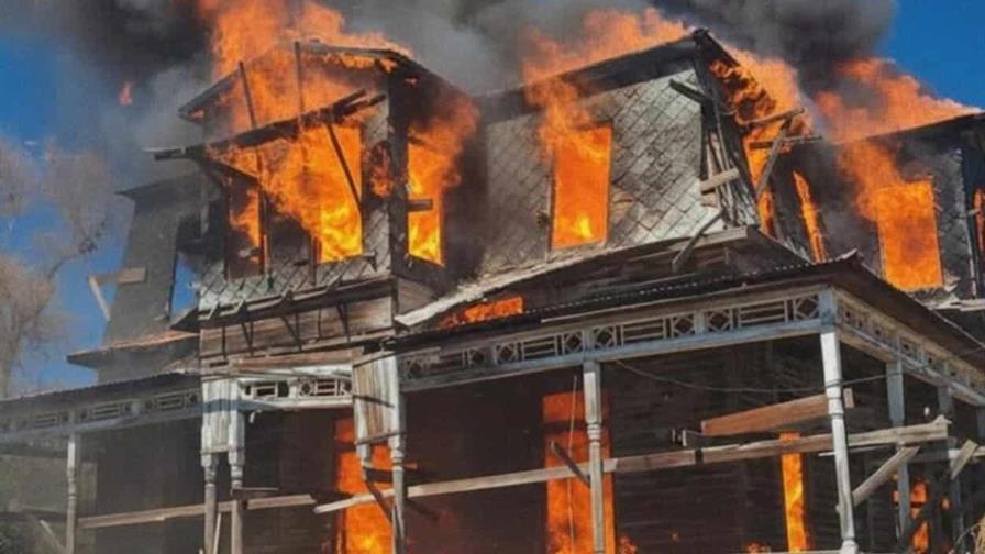 Investigan posibles causas de incendio en la Villa Doña Emilia