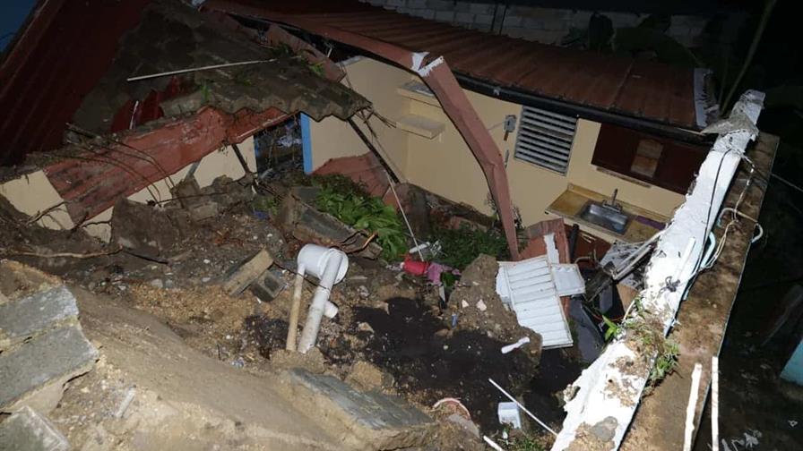 ¡De milagro! Madre e hijo se salvan tras la caída de una pared que destruyó su vivienda en SDE