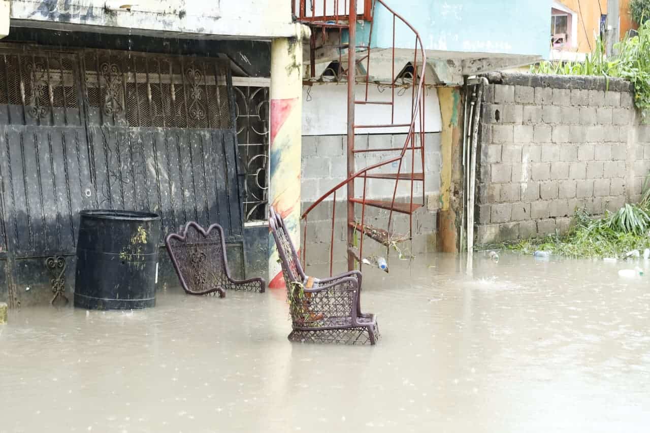 Inundaciones en Arroyo Bonito de Santo Domingo Oeste.