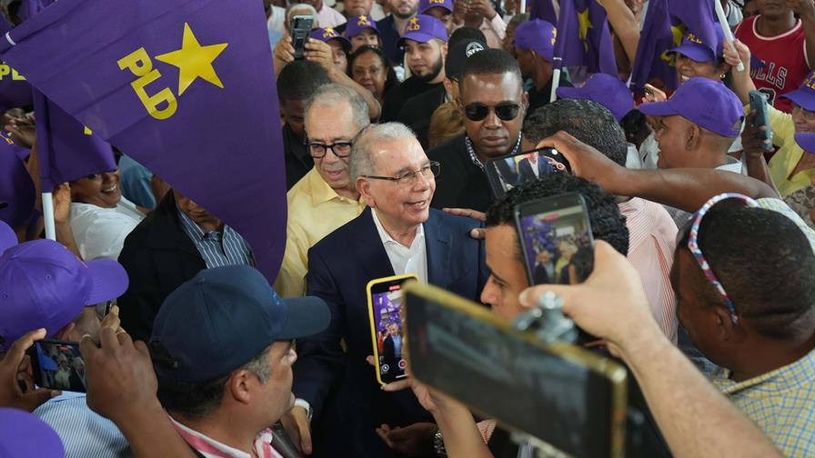 Danilo dice que gestión de Abinader "es nefasta" y maquilla las cifras de la economía
