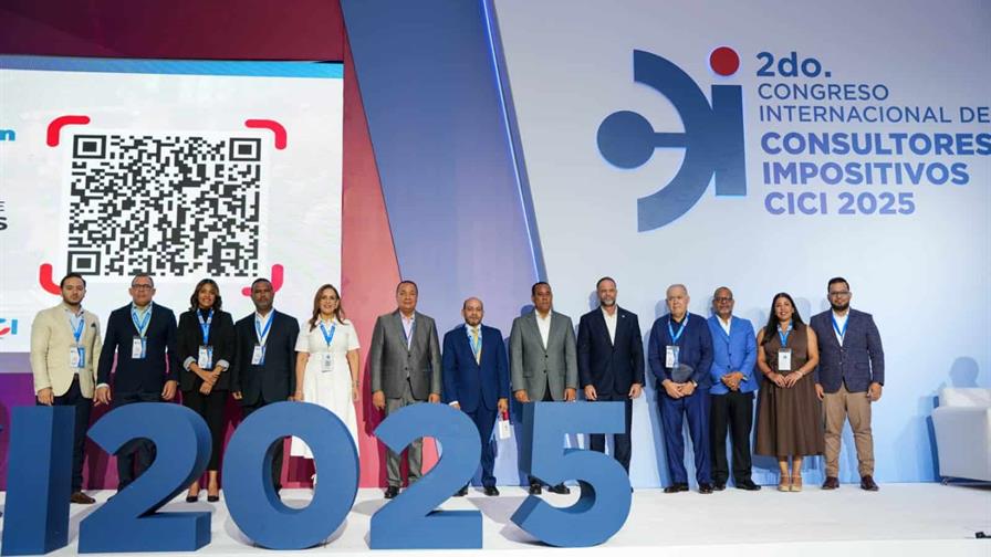 DGII anuncia pago de impuestos con tarjeta de crédito y digitalización de operaciones inmobiliarias