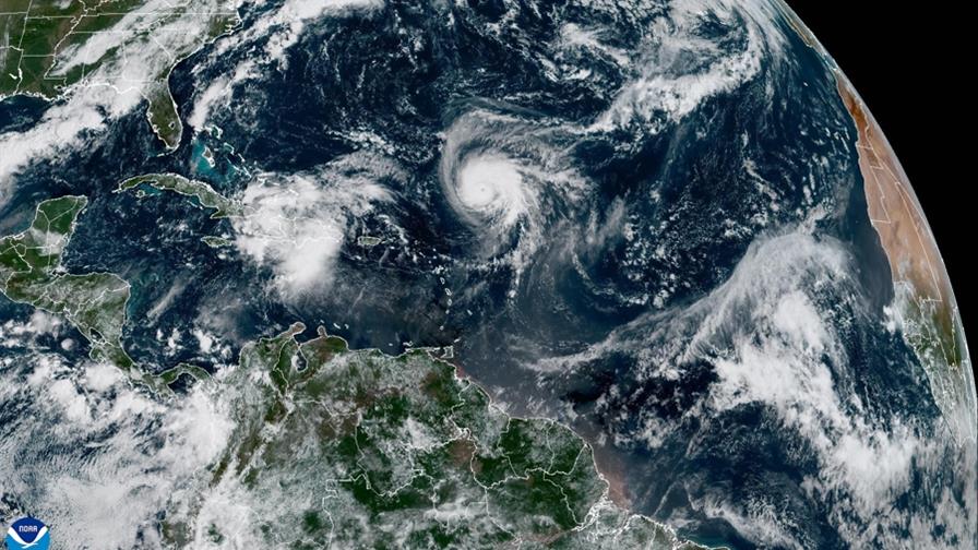 Humberto es ya huracán categoría 5 mientras surge depresión que podría afectar a EE. UU.