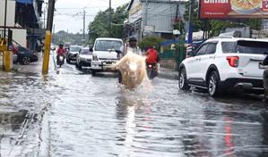Un sistema frontal seguirá provocando lluvias este domingo