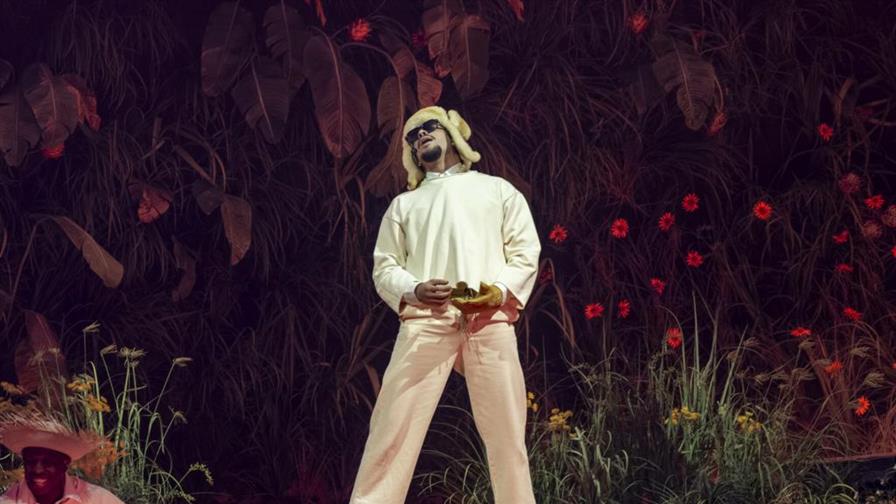 Bad Bunny desafía a sus críticos y defiende el orgullo latino Bad Bunny desafía a sus críticos y defiende el orgullo latino
