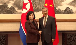 China pide a Corea del Norte trabajar juntos contra la hegemonía global