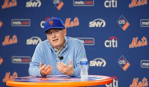 El dueño de los Mets califica de inaceptable el desempeño del equipo