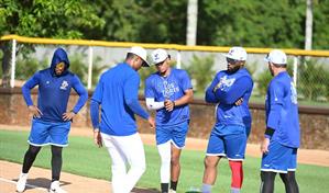 Núñez, De León y Báez se integran a los entrenamientos del Licey