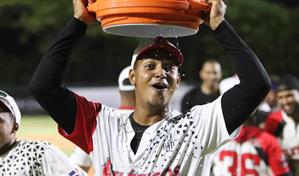 Mineros y Atléticos pasan a la final de la Liga Nacional de Béisbol Verano