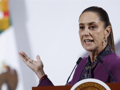 Sheinbaum dice habló con Donald Trump sobre negociación comercial