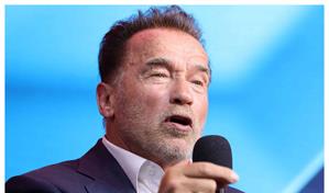 Arnold Schwarzenegger llama desde el Vaticano a erradicar la contaminación, que mata a niños