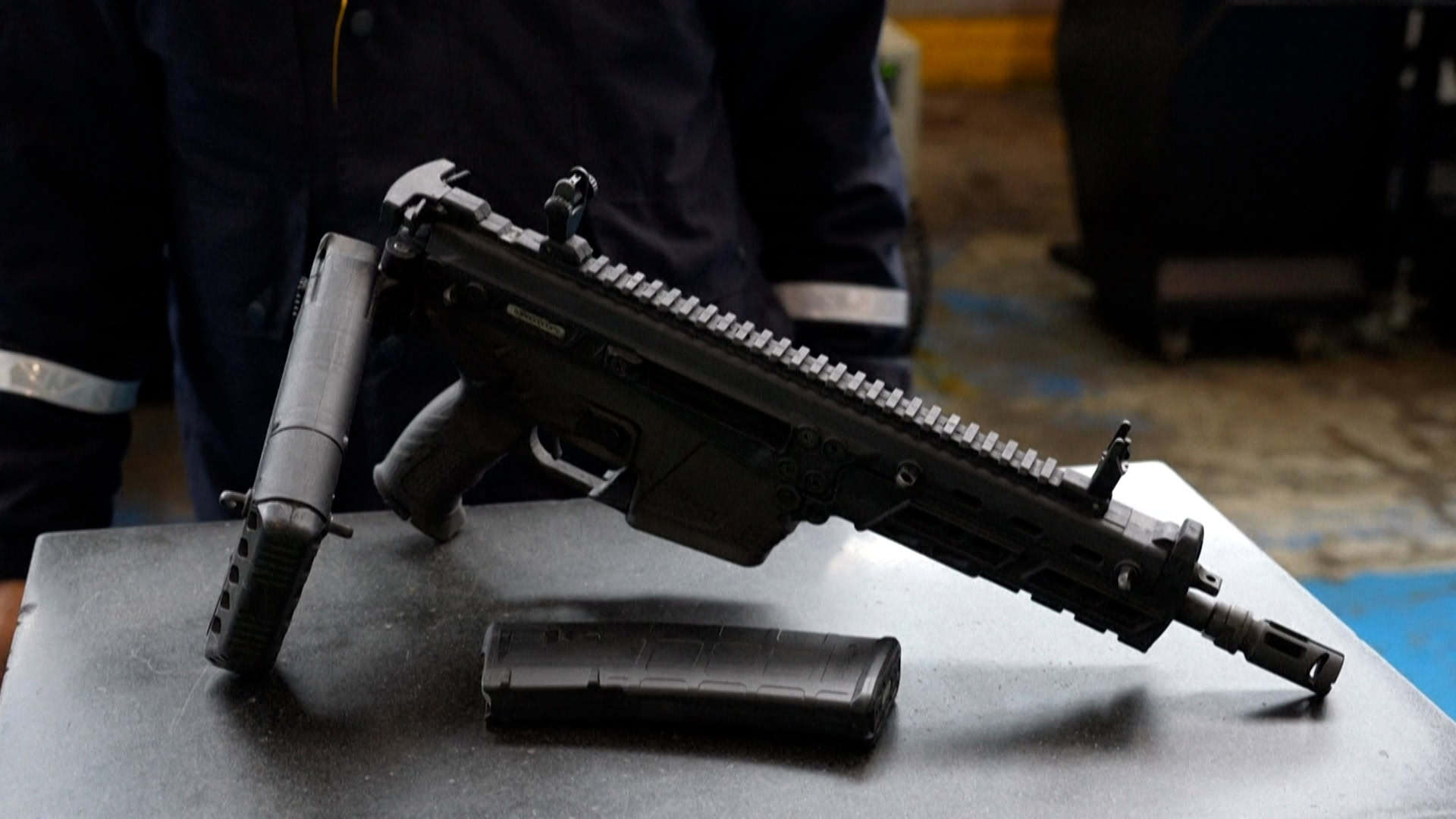 La estatal Industria Militar (Indumil) presentó la primera arma de combate fabricada en el país para reemplazar progresivamente los Galil, un fusil de componentes israelíes ensamblado en Colombia desde los años 90.