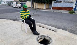 Peligro en La Castellana: registros sin tapas amenazan a peatones