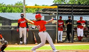 Leones del Escogido inician su pretemporada venciendo a los Toros del Este