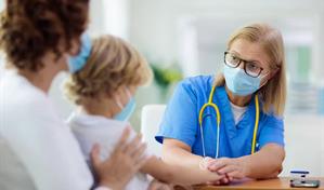 El riesgo de padecer covid persistente en niños se duplica tras una segunda infección