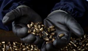 Colombia presenta su primer fusil de combate nacional