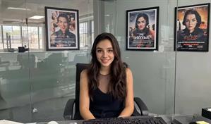 Una actriz creada por IA desata críticas en Hollywood