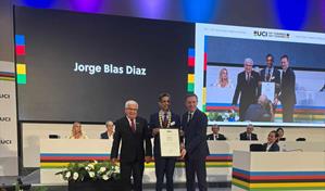 La UCI entrega la orden al Mérito al dominicano Jorge Blas Díaz