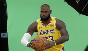 LeBron afronta emocionado su temporada 23: No sé cuándo será el final