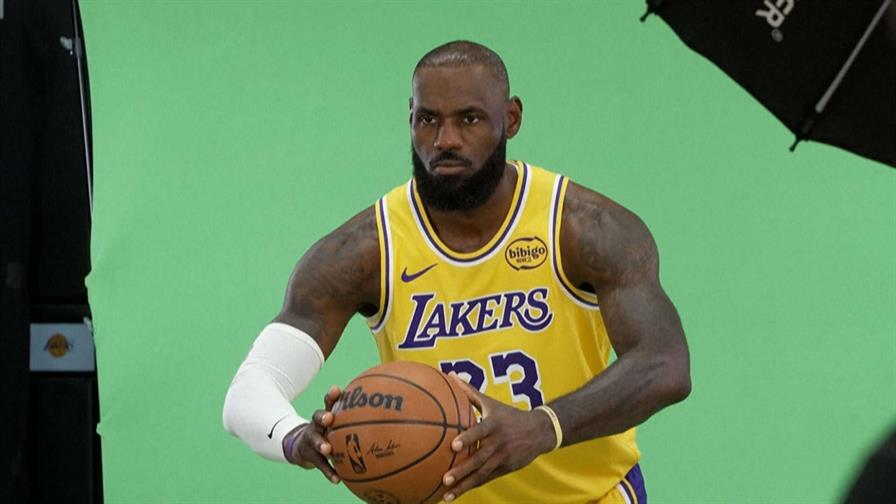LeBron afronta emocionado su temporada 23: No sé cuándo será el final