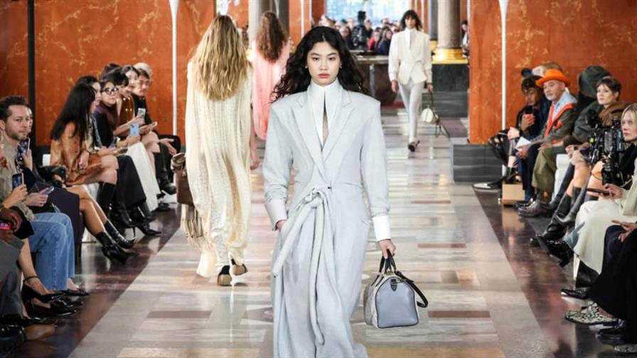 Louis Vuitton presenta en París una colección tan cómoda como estar en casa