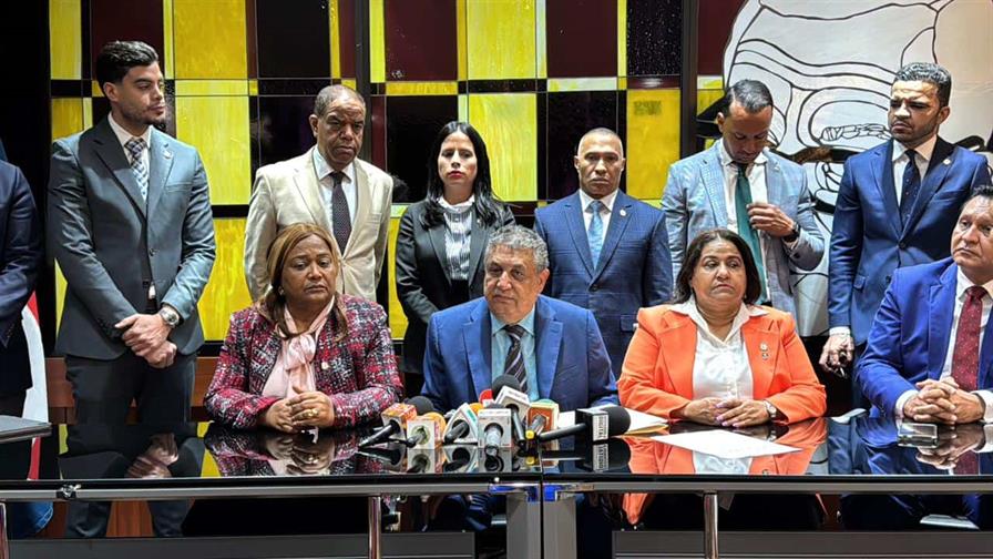 El PLD denuncia desfalco de RD$20,000 millones en Senasa y exige auditoría desde 2018