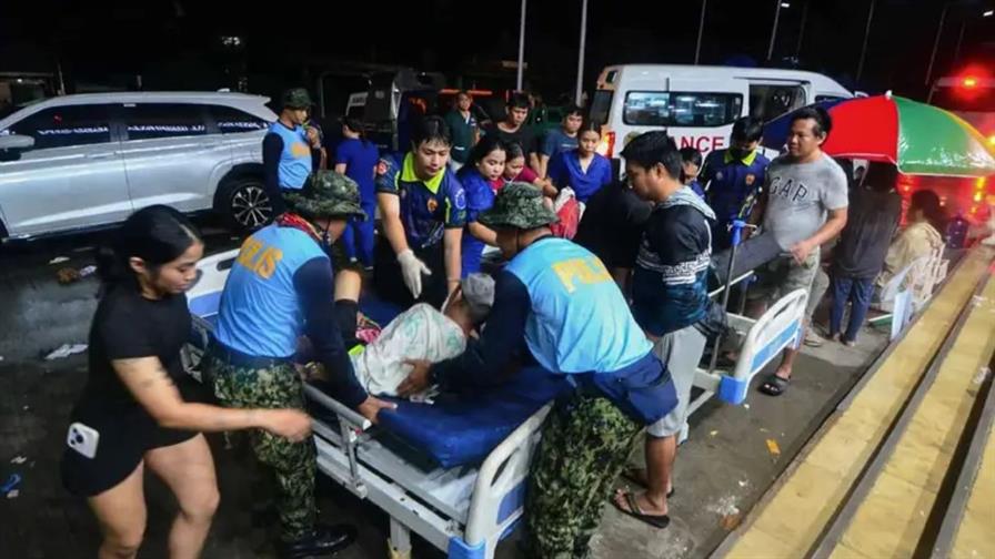 Al menos 26 muertos deja terremoto en el centro de Filipinas