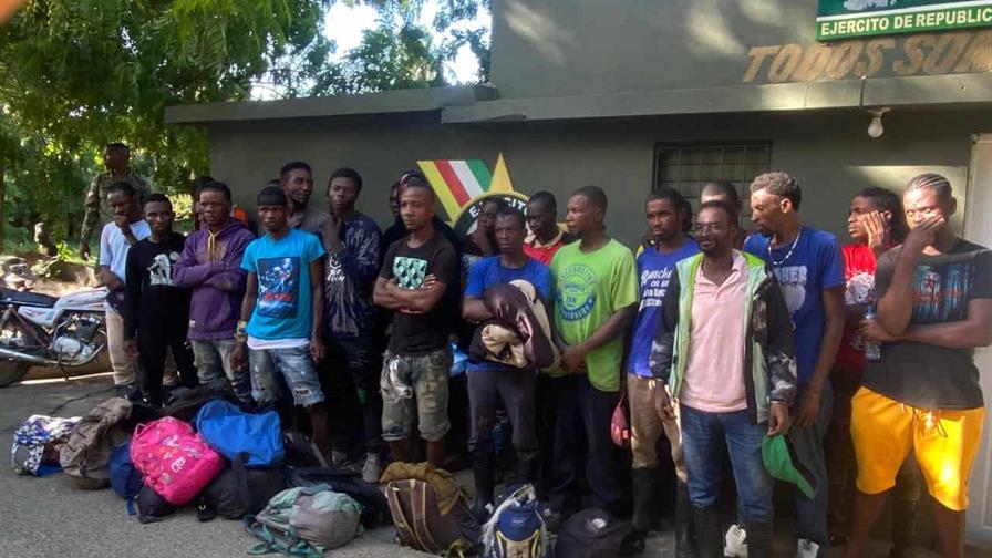 El Ejército detuvo a más de 14 mil haitianos en septiembre durante operativos en varias provincias