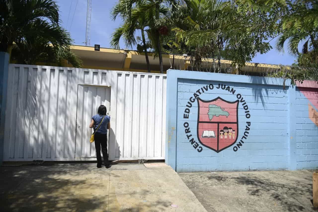 Estudiante hiere a compañero con un arma blanca en centro educativo de Santiago