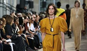 La uruguaya Gabriela Hearst se inspira en el tarot para su desfile en París