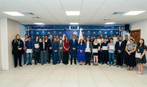 Clausuran taller de desarrollo de videojuegos