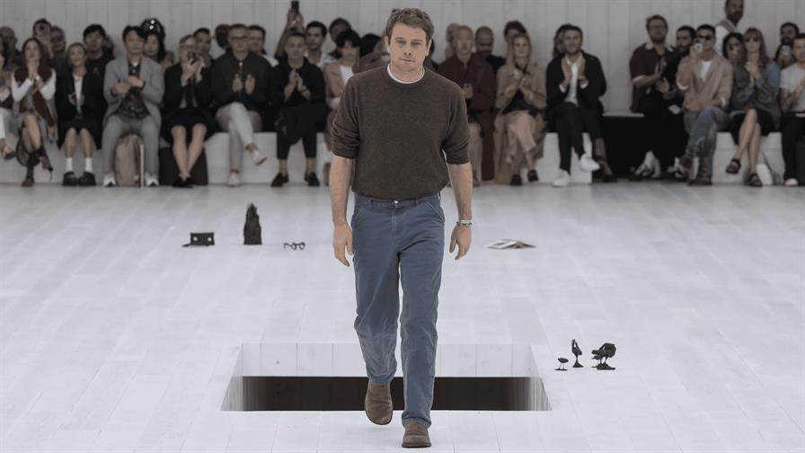 Jonathan Anderson, a punto para su primera colección femenina con Dior en París Jonathan Anderson, a punto para su primera colección femenina con Dior en París