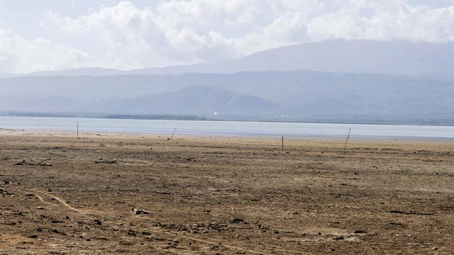 Medio Ambiente responsabiliza al Consorcio Azucarero Central por merma de agua en laguna de Cabral Medio Ambiente responsabiliza al Consorcio Azucarero Central por merma de agua en laguna de Cabral